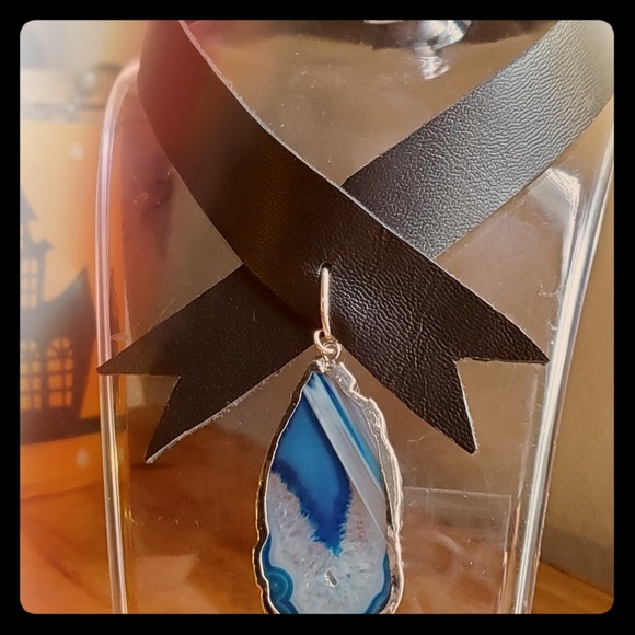 NEW💙BLUE💙 NATURAL STONE BLACK LEATHER NECKLACE - Picture 2 of 8